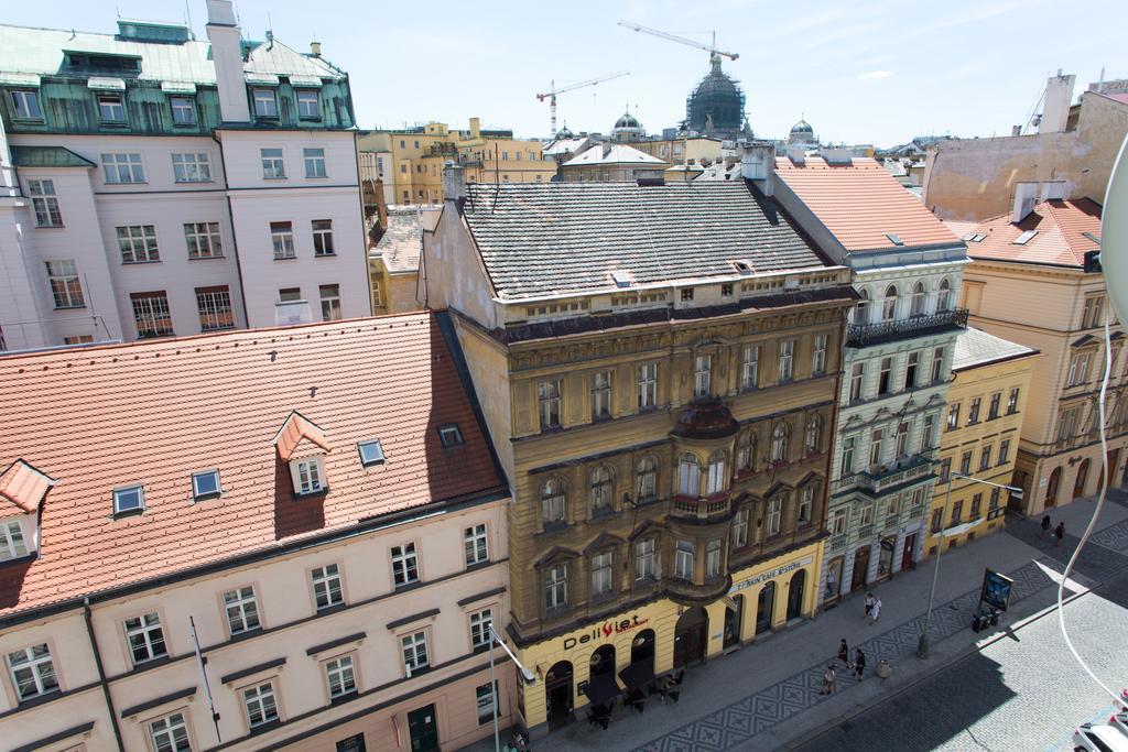 Jt's Opletalova Str. Апартаменти